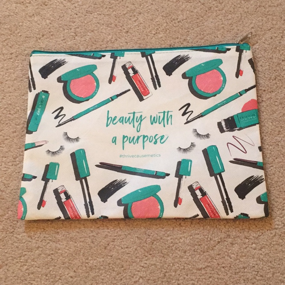 🆕 FINAL Thrive Causemetics makeup bag